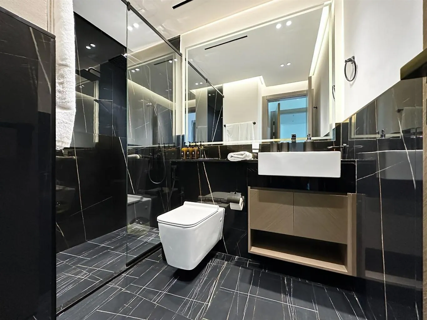 Trophy Sunny Honey Suite Canal View & Infinty Pool Dubai Apartment